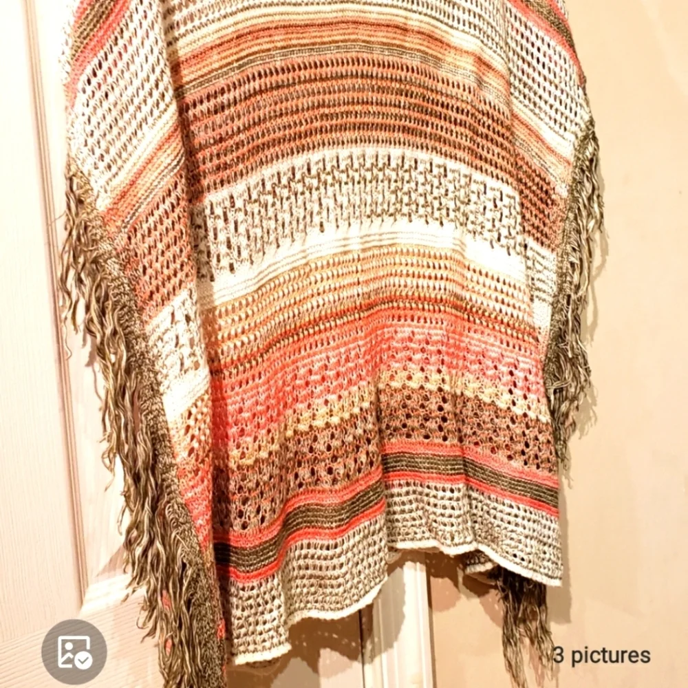 Staylish OPEN STITCH Pullover Poncho - Picture 4 of 7